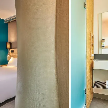 Ibis Budget Porte De La Chapelle - Arena 2*