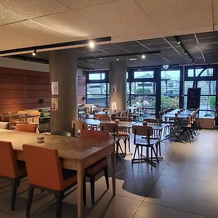 Ibis Budget Porte De La Chapelle - Arena 2*