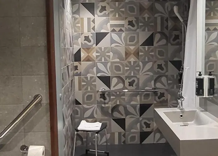 Ibis Budget Porte De La Chapelle - Aréna Hotel 2*